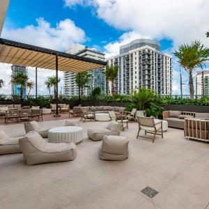 Comfortable 2BR in Miami Worldcenter 1407