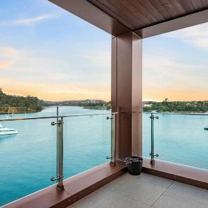 Hobsonville 2BR Waterfront Gem with Water Views