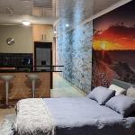 Waterfront Deco apartment 2 sleeper lake views 