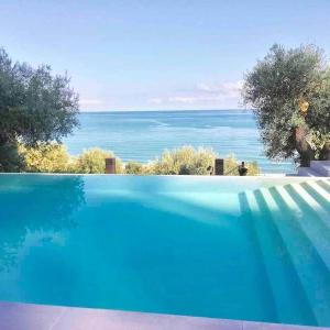 Sea Pool and Relax Cefal