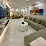 Tropical Suite - 2 Bedroom Apt by Lux Haven Stays 