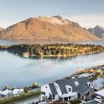Castle Cliff Lodge with Spa Pool and Sauna and Games Room and more