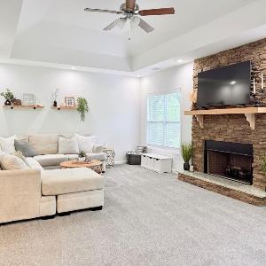 3BR Modern Home Near LakePoint KSU Lakes Trails