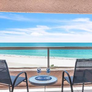 7B Crescent Beach Club