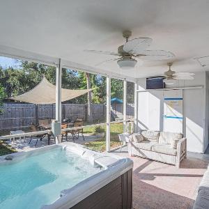 Siesta Key Hot Tub Cottage Sleeps 6 Kid Friendly