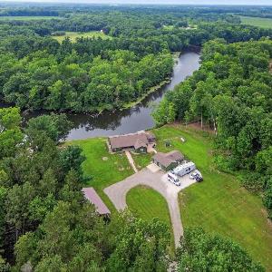 The Grand RiverHouse & Bunkhouse & Camper