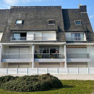 South-facing studio naiade close to the sea and pool