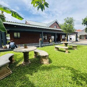 Mwenje Guest House