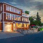 Upscale Waterfront Home w/ Panoramic Views on Lake Michigan! South Haven