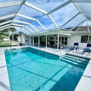 Spacious Family Home w Pool 4BR 3bath Beach nearby