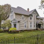 Historic Beach House 2 Blocks to Beach/Downtown w/Pool Firepit 7 BRs Michigan