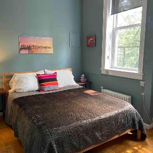 Junior 1-Bedroom Apt in Lovely Uptown Brownstone