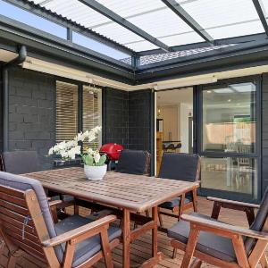 Basil Inn - Lynmore with Amazing Covered Deck