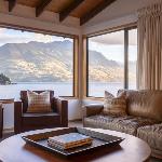The Art House Queenstown lakefront and central location