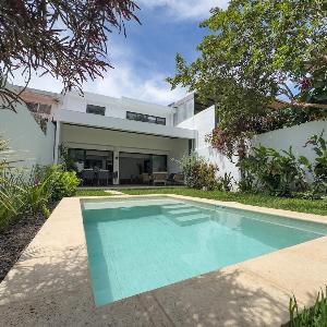 Modern 5BR Villa in Escalon with Private Pool Big Garden and 10 beds!