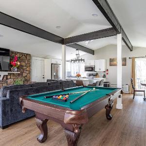Lakeview Lodge 1Min Walk to Lake Pool Table