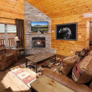 Splash N More・Private Indoor Pool・Game Room・Hot Tub・Pet Friendly