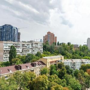 12-94 Tetris Dilova 1-2 Kyiv centre Olimpiiska metro nearby 15 kW backup power Petrovdom Apartment