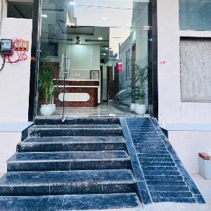 Shri Radhika Kunj