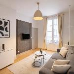 Champs-Elysees stunning family flat