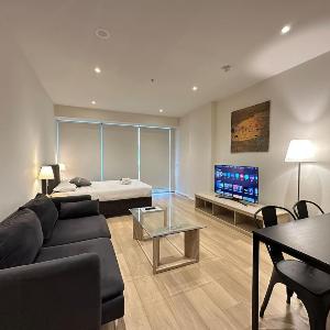 Vision On Morphett Studio Apartment with Parking
