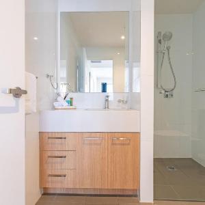 Vision On Morphett 3BR Apartment with Parking