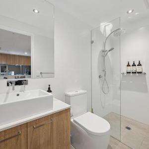 West Franklin 2BR Apartment - Pool & Gym & Parking