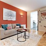 Stylish Apartment by Plaza Santa Ana 