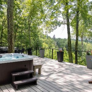 Hilltop Escape with Views & Hot Tub