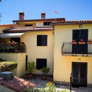 Marisa Olive Grove Apartments