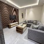 003 JRE apartment with stunning boulevard veiw