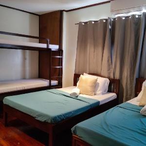 Barefoot' Inn