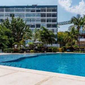 Apartment with Pool & Views in Las Playas Acapulco