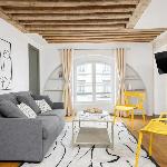 Authentic parisian property in the Marais