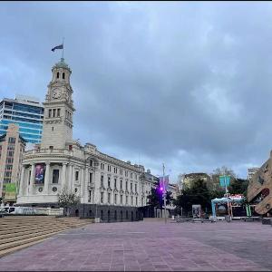 Queen Street 2BR Apartment  FREE Car Park