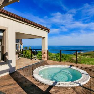 MT21 - Pezula Wine & Sea