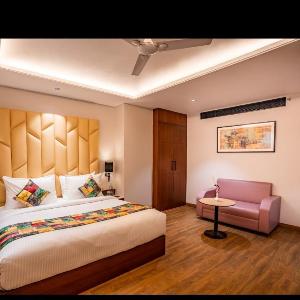 Hotel Raaj Palace