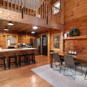 Lakes & Leisure! Spacious Berkshire Getaway