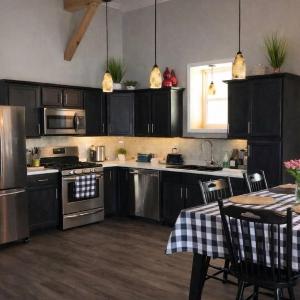 Country Style Home 4br 2bth