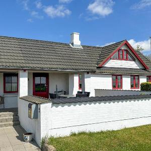 Beautiful Home In Thisted With House Sea View