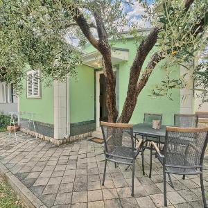 Apartments by the sea Kastel Stafilic Kastela - 27151