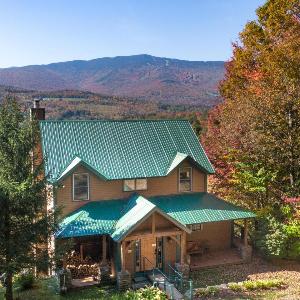Vermont Post & Beam wHot Tub & Stunning Views