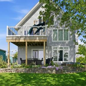 Rochester Lakeview 4BR with Firepit Sleeps 6 home