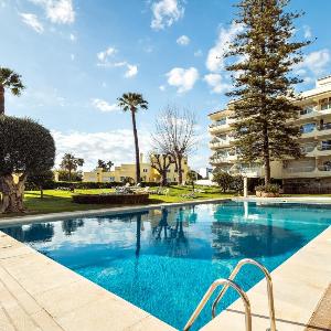 Vilamoura 2-Bed with Pool Close to Golf & Marina