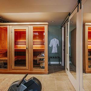 The Hideaway Suite