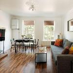 Bright Flat Near Shops & Dining London 