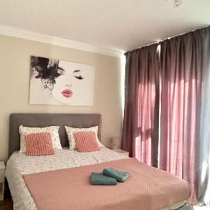 Barrique 33 - Breakfast delivered & Minibar - Mall Area