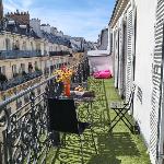 South Balcony Apt - Champs-Élysées