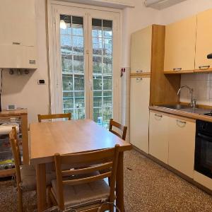 Gaslini Host Apartment with garden
