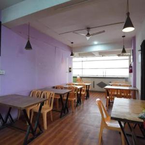 FabHotel Noble Suites